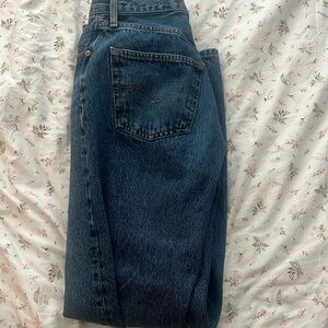 Dark wash Levi’s 501